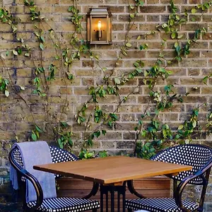 Hotel The Crown London