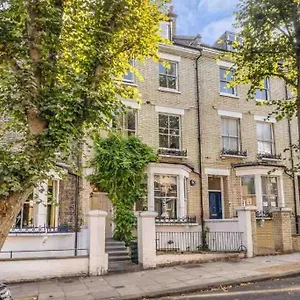 Charming Primrose Hill Studio Near Train Station London