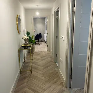 Apartment Wimbledon Luxury 3bedroom Raynes Park