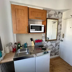 Single Studio Shared Bathroom/toilet Near Paddington Apartment London