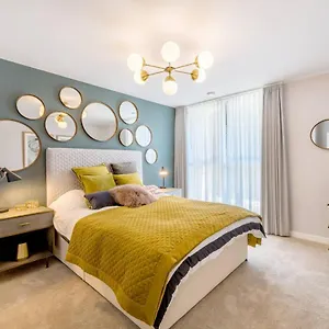 منزل للإقامة Luxury & Spacious With Hot Bath In Ultra Modern Flat
