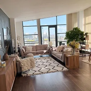 3 Bedroom Stunning Penthouse Apartment London