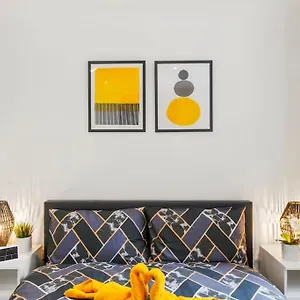Modern 2 Bedroom In The Heart Of