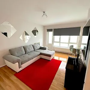 303 Alexandra Avenue Ha2 9dx *