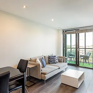 Convenient Urban Pad In Paddington *