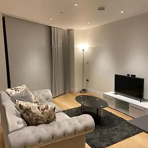 1 Bed Flat In Vauxhall Next To Battersea Apartment *