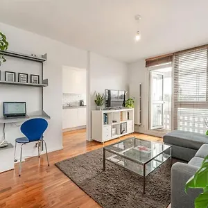 Platform 9 3/4 By Condokeeper Apartment London
