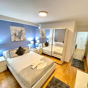 Central 2 Bedroom * London