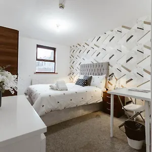 Whitechapel En-suite Beds To Guest house *
