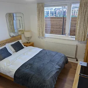 Beautiful Independent In Uk London