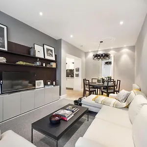 Prime Knightsbridge Mews - 4 Bed House *