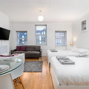 Soho & Covent Garden Apartment, Sleeps 3 Apartment