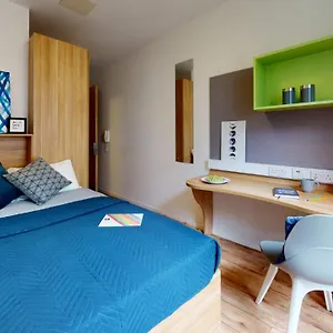 Private Bedrooms And Minutes Away From Wembley Stadium At Sterling Court Apartment London