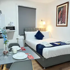 *studio Flat In Broadway* Appartamento