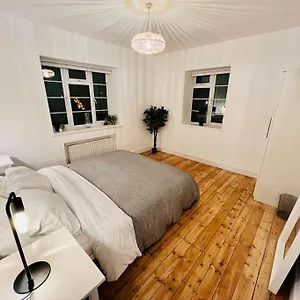Apartment Stunning Flat With Roof Terrace In Streatham *