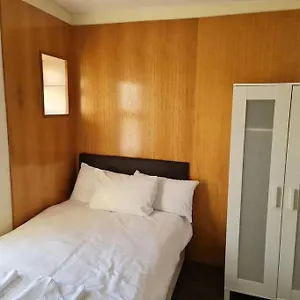 Daire Lovely Bedroom R8 Londra