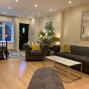 בית נופש Notting Hill 3br Townhouse With Ensuite Bathrooms - Ideal For Families