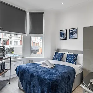 Livestay-modern Studio In Zone 2 Londres