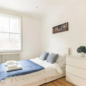 Earl's Court One Bedroom Flat Апартаменты *