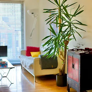 Zen Life With Urban Views - E8 Chic * Лондон