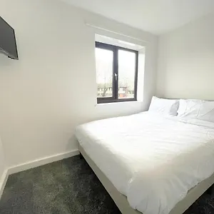 Homestay Homely With Smart Tv London