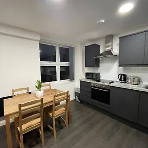 Apartman Charming Modern Near London Heathrow