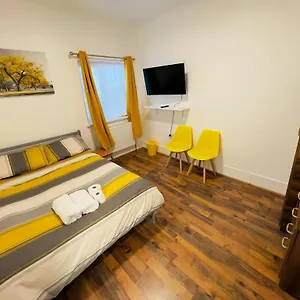 Woodgreen House Guest house London