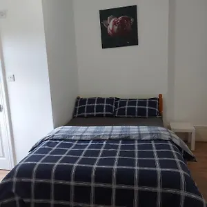 Guest house W13 X Weekly Monthly Discount