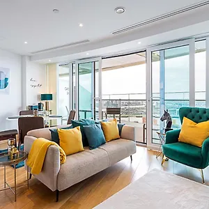 Apartment The Panoramic Urban Oasis *