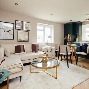 The Wandsworth Loft - Entrancing 2bdr Flat With Garden Apartment London
