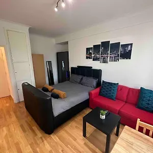 Chic Fitzrovia Flat, Central, Quiet, Lift Apartment London