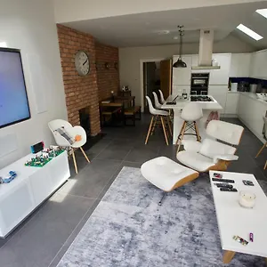 Stunning Nw2 Flat - Great Location!