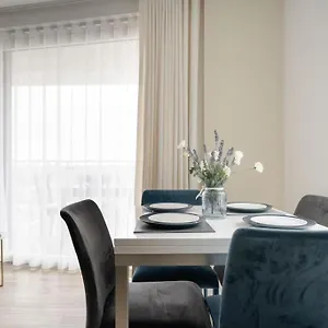 Appartamento Lovely En-suite Flat With Balcony And Parking.