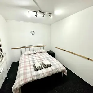Short Walk To Regent Park, Private Room, Amazing Location B London