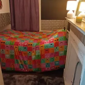 Girly House Female Only Nottinghill