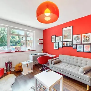Modernistic 2 Bedroom Maisonette In Kingsbury * Эджвар
