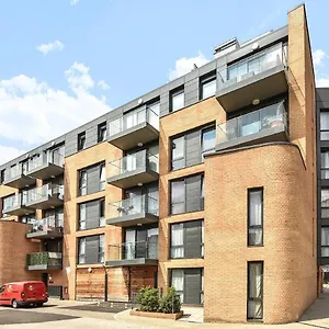 Apartment Kew Bridge Penthouse