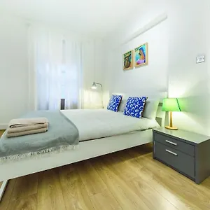 3 Bedroom In Westminster