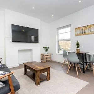 Apartment Stunning Modern Two Bedroom Flat Near Notting Hill Gate