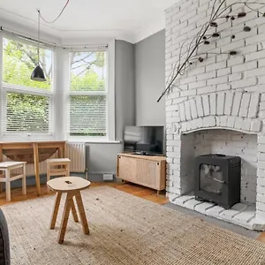 Apartment Guestready - A Beautiful With Garden
