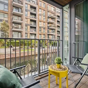Canal Side Luxury 1 Bed Chelsea Londýn