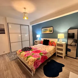 Appartamento Lovely 2-bedroom In