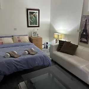 Apartment Super Spacious, Grnd Floor Flat London