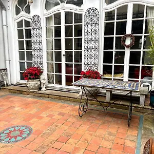 Golborne Road 3 Bedrooms Antique Rooftop Terrace Flat Апартаменты Лондон