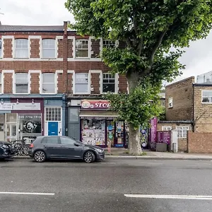 Apartment Beautiful Flat In Fulham! London