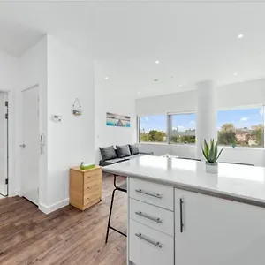 Airy 2br Flat Delta London Dp332 * Croydon