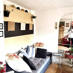 Апартаменты Lovely 2-bed In Battersea