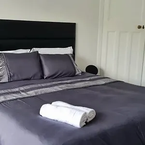 Holiday home East Manor House Croydon