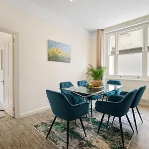 Apartment Heart Of London: 3 Bed Near Oxford St And Subway