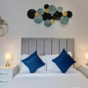 Imperial Liverpool Street Apartment *